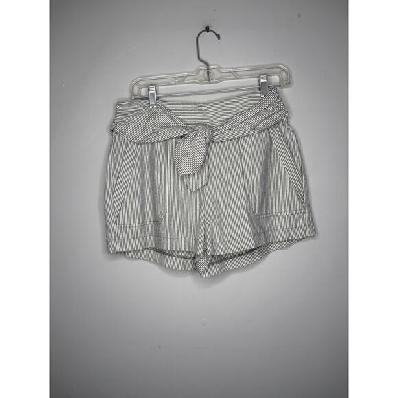 SAYLOR Pants - Saylor Women's Size Small Gray White Belted Mom Shorts Casual Lounge